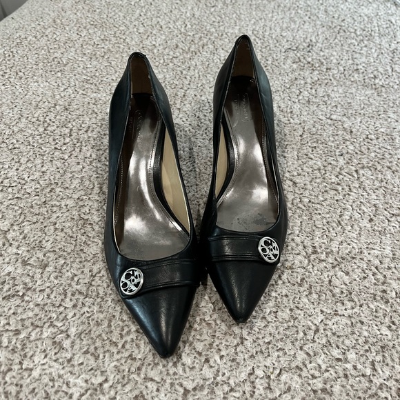 Coach Shoes - Coach Zelda logo pump